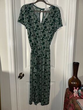 Kaileigh Dark Green Floral Jumpsuit with Keyhole Neck